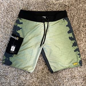 Bass King Lunker Boardshorts - Size 36